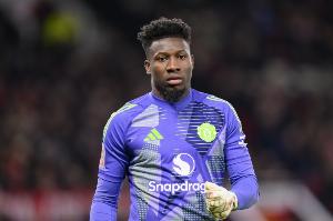 ESPN:奥纳纳希望留队为个人位置而战,加拉塔萨雷仍对他有意